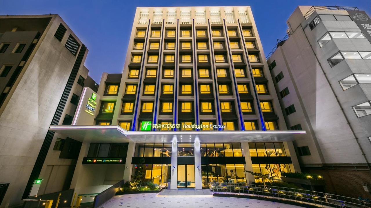 Holiday Inn Express Taichung Fengchia By Ihg Zewnętrze zdjęcie