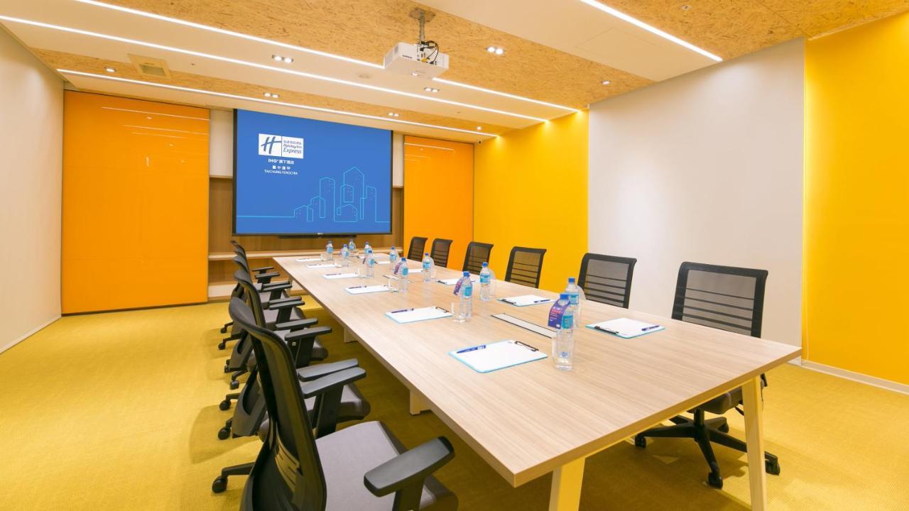 Holiday Inn Express Taichung Fengchia By Ihg Zewnętrze zdjęcie