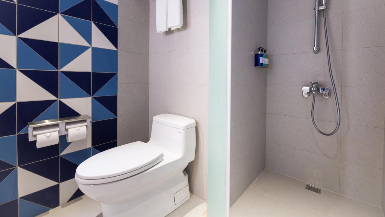 Holiday Inn Express Taichung Fengchia By Ihg Zewnętrze zdjęcie