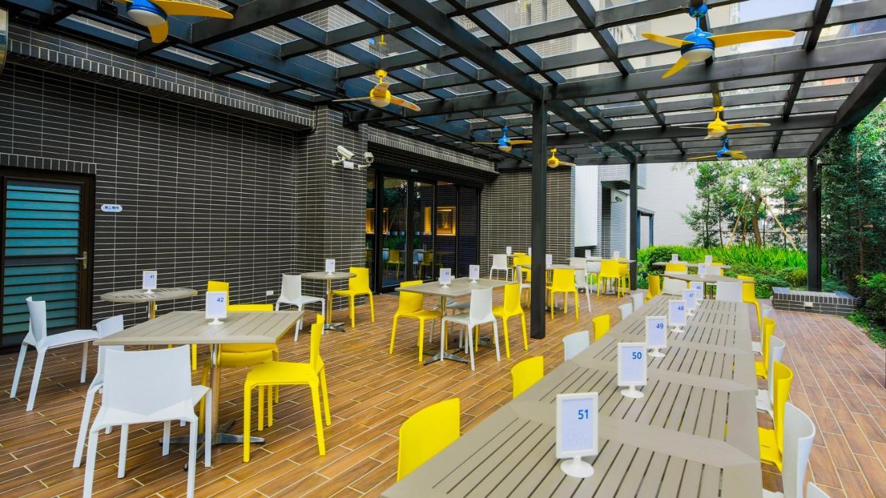 Holiday Inn Express Taichung Fengchia By Ihg Zewnętrze zdjęcie