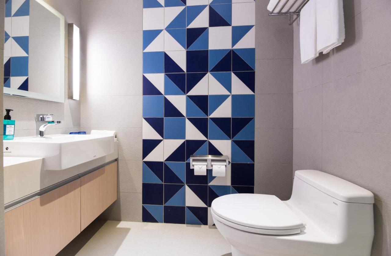 Holiday Inn Express Taichung Fengchia By Ihg Zewnętrze zdjęcie