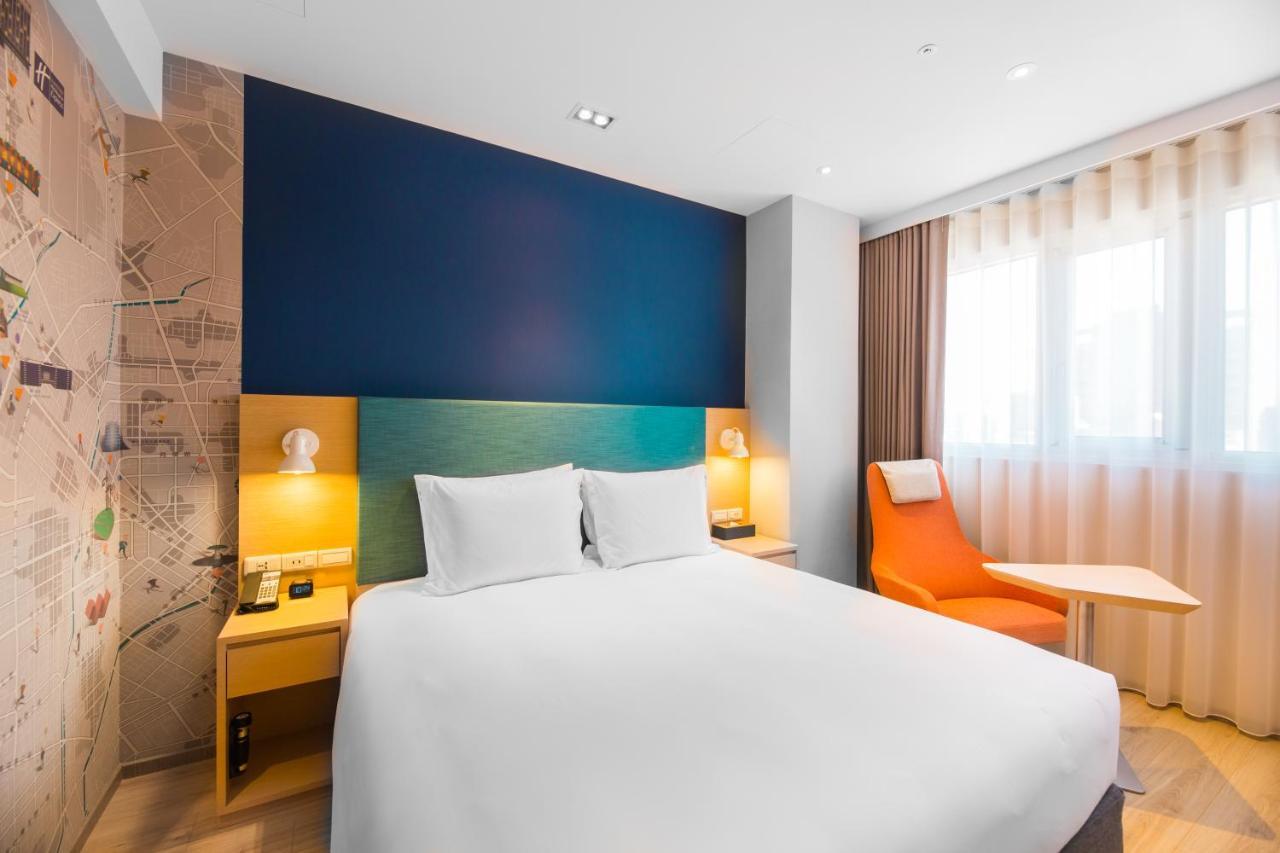 Holiday Inn Express Taichung Fengchia By Ihg Zewnętrze zdjęcie