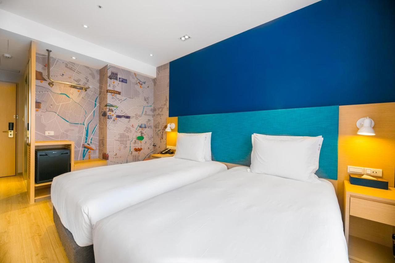 Holiday Inn Express Taichung Fengchia By Ihg Zewnętrze zdjęcie