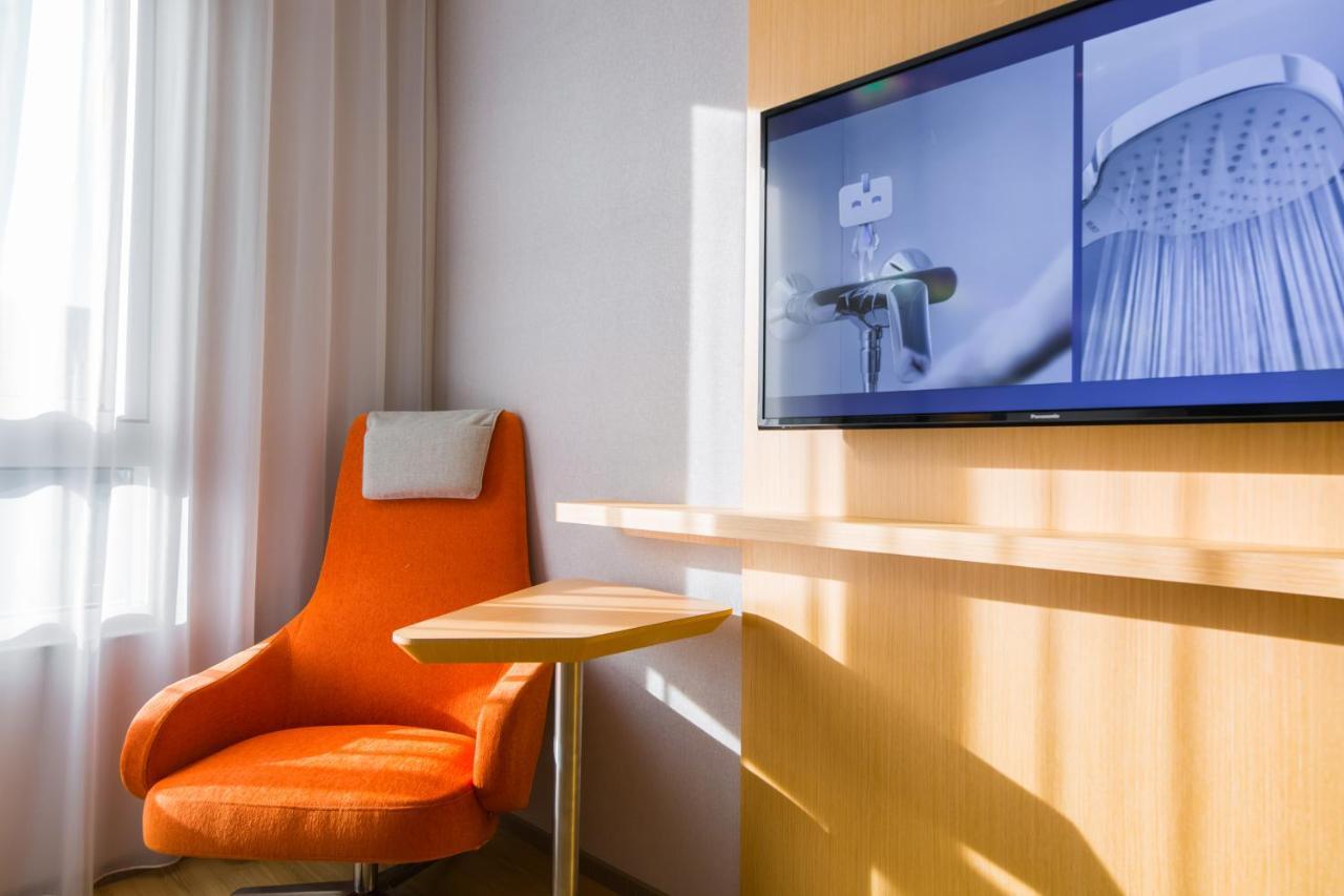 Holiday Inn Express Taichung Fengchia By Ihg Zewnętrze zdjęcie